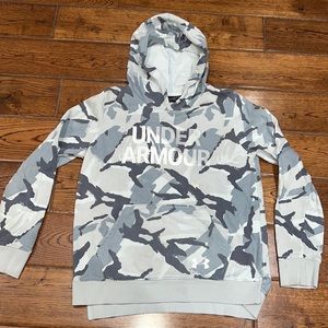 Under Armour girls gray and white Camo print hoodie Sz XL thin fleece interior